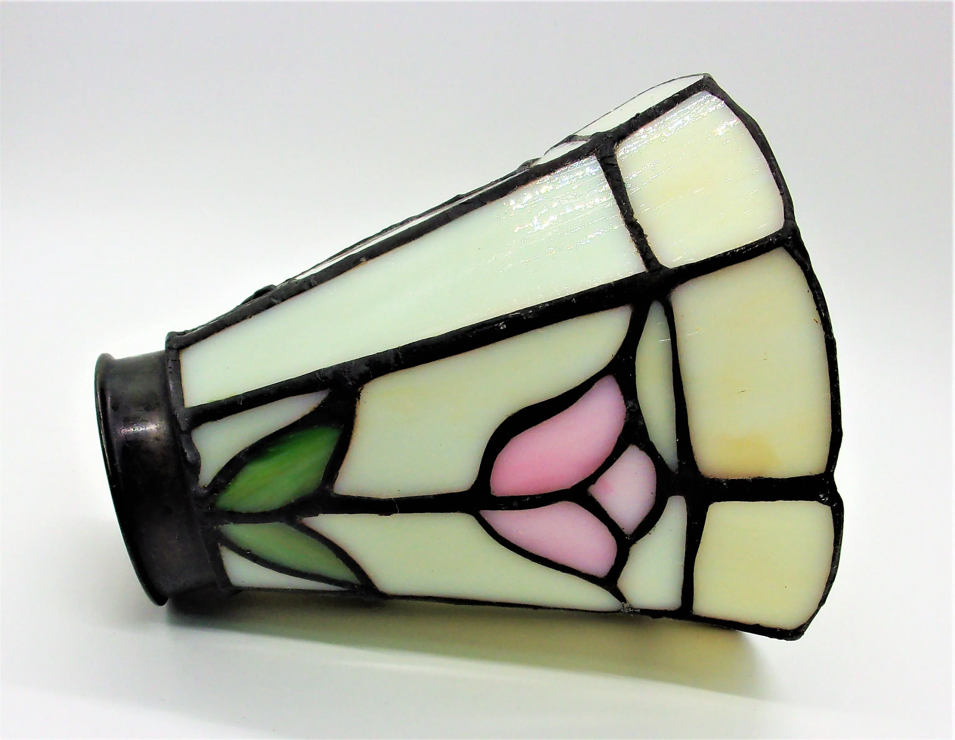 Angelo Brothers Company - Tiffany Bell Stained Glass Lamp Shade #81266