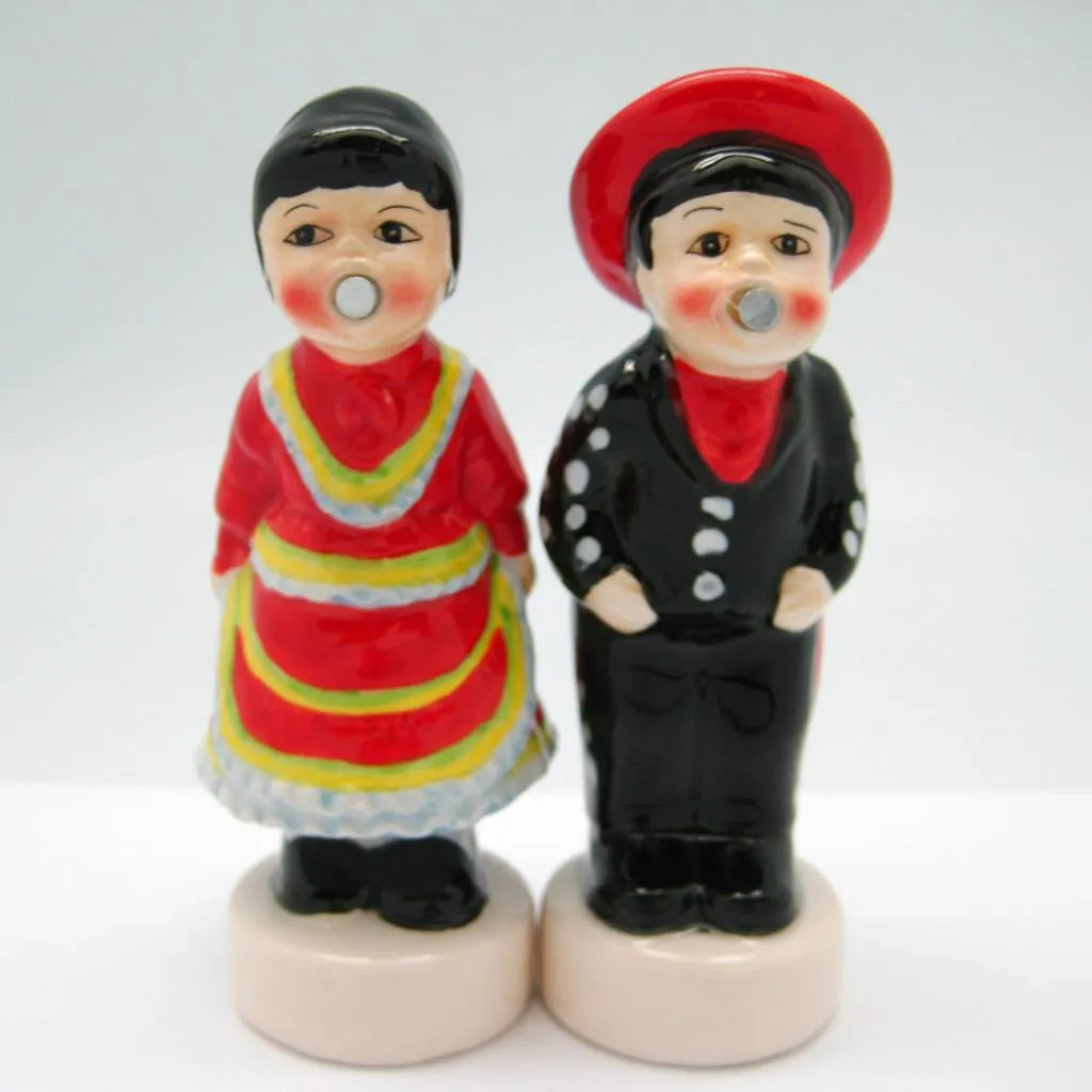 Collectible Magnetic Salt and Pepper Sets Mexican