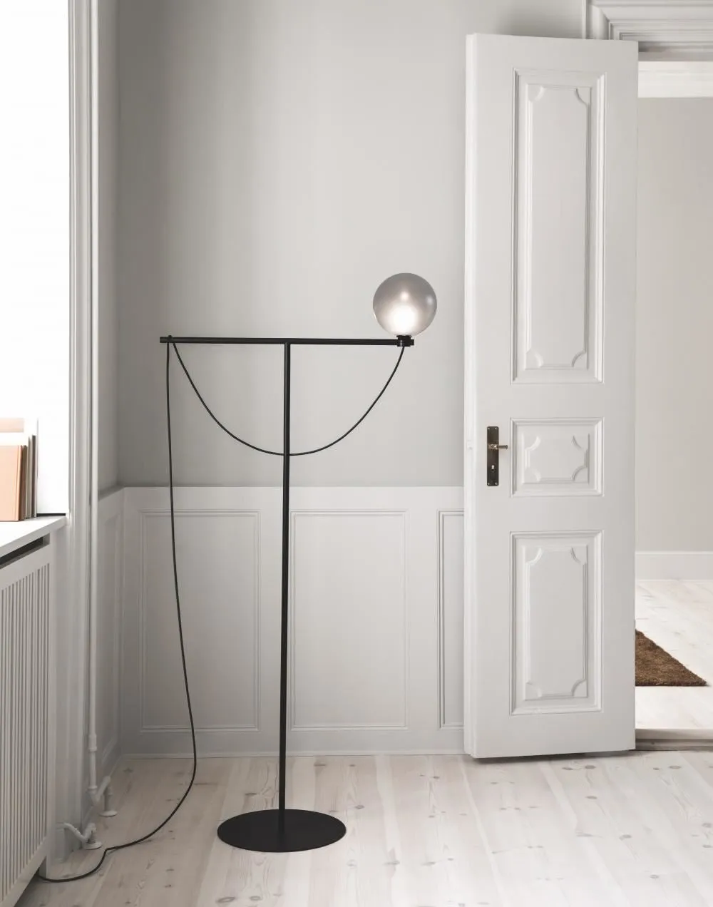 Handvark Globe Floor Lamp
