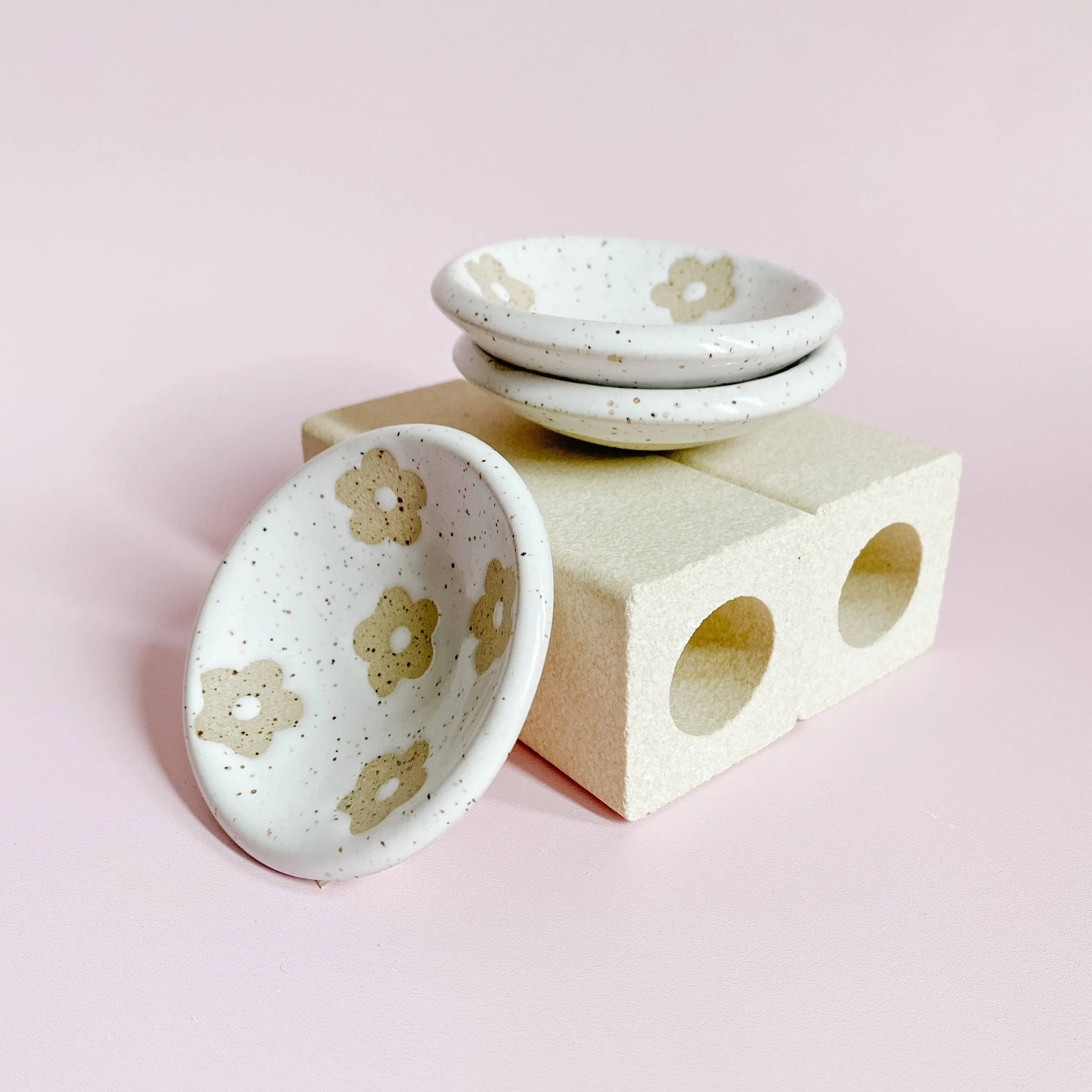 Mini Speckled White Flower Ceramic Dish